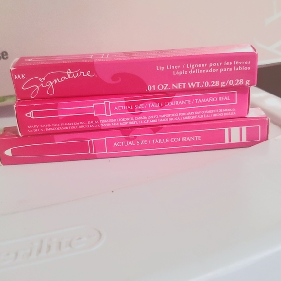 BUNDLE Mary Kay Lip Liners *3/$30* Plum, Raspberry,Burgundy,Chocolate available - Picture 3 of 8